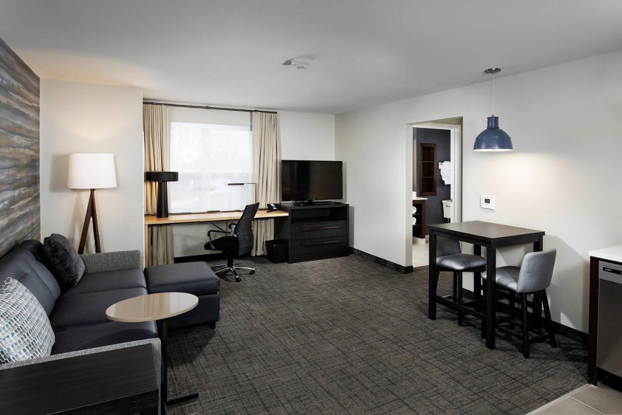 Residence Inn By Marriott Milwaukee Brookfield Dış mekan fotoğraf