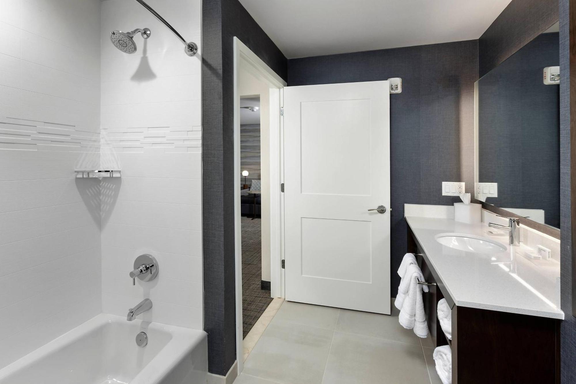 Residence Inn By Marriott Milwaukee Brookfield Dış mekan fotoğraf